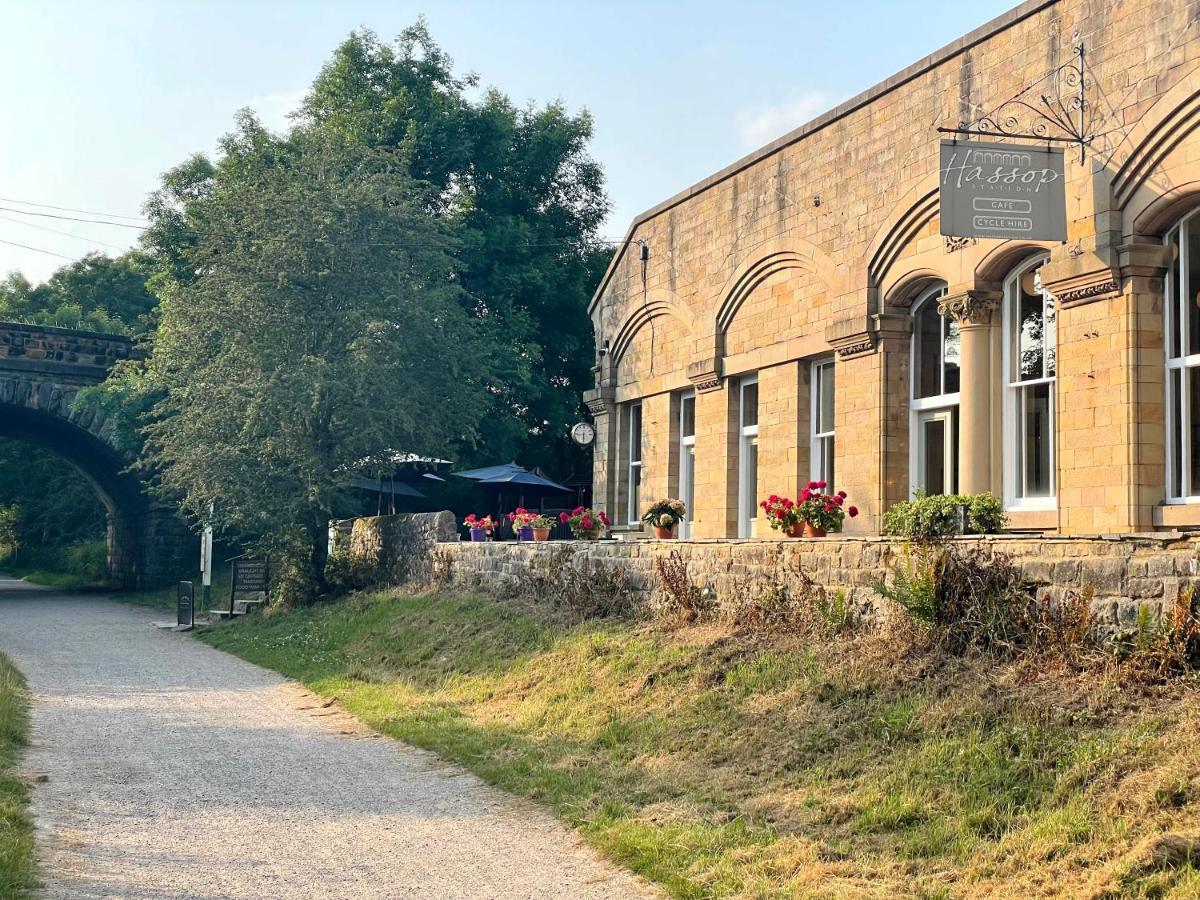 Beautiful Old Bank In Bakewell Villa Bagian luar foto